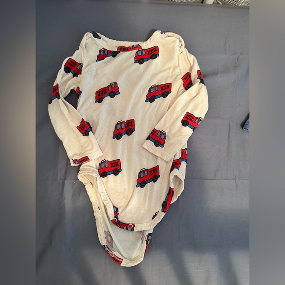 Angel Dear Fire Truck Onesie 6-12 months - Picture 1 of 2
